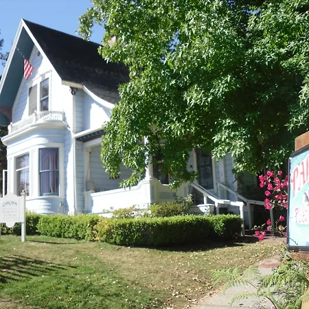 Cliff Crest Bed And Breakfast Inn-3